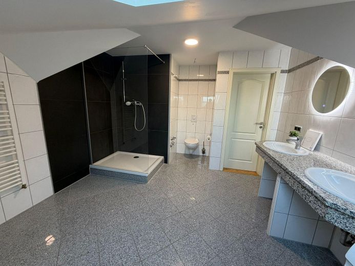 Badezimmer DG