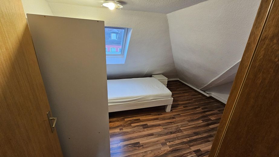 7 m² Vollmöbliertes WG-Zimmer mit Pauschalmiete in zentraler Lage von Frohnhausen – Foto 1