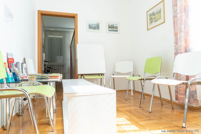 Stilvolles Wohn- und Geschäftshaus mit flexiblem Gewerbe und viel Raum zum Leben – VUB2388-16