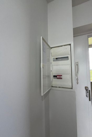 ¡Se alquila apartamento de 1 habitación recién renovado! (Clase de eficiencia energética D-190 kWh/(m²a)) – Elektrik