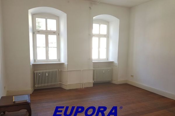 EUPORA® Immobilien: Consultorio en una propiedad histórica en Kirchheimbolanden.