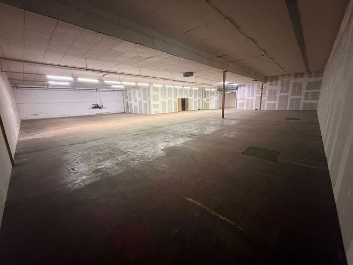 Vielseitige Gewerbeimmobilie: Lager, Büro und Werkstatt kombinierbar – Foto 1