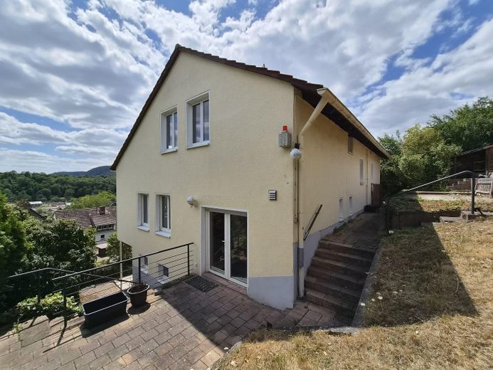 Freistehendes Einfamilienhaus mit Panoramablick über Bad Kreuznach – Foto 4
