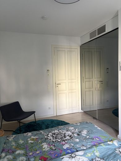Amplio piso de 5 habitaciones – ideal para familias o parejas que buscan espacio – Einbauschrank Schlafzimmer
