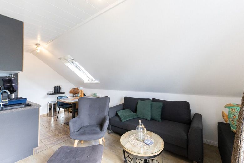 Herzensheim für große Träume - XXL-Haus mit Traumgarten &amp; Wintergarten – Wohn-Esszimmer FeWo 1