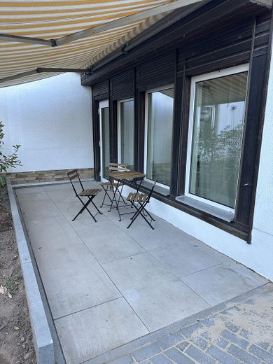Eigene Terrasse mit Markise