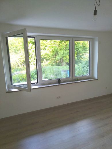 Traumhafte moderne 2-Zimmer Wohnung mit HWR und großer Terrasse – Foto 9