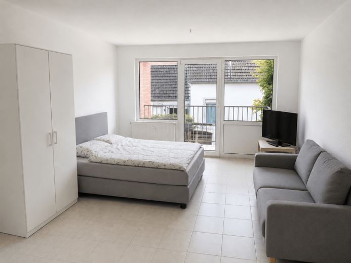 1-Zimmer-Studio -Balkon & Parkplatz-bezugsfrei – फोटो 1