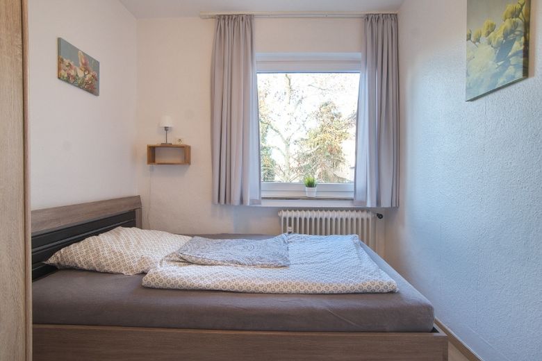 Neu renovierte Wohnung mit Blick in den Garten, ruhig und zentral, W-LAN, Heizkosten und Strom inklusive – cc6a318305292c967fed244324bdf98d6146d9e1.jpg