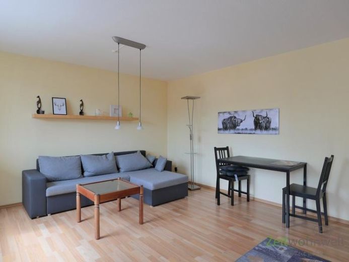 (EF1301_M) Eisenach: Eisenach, zentrumsnahe, neu möblierte 2-Zimmer-Wohnung mit Balkon und PKW-Stellplatz – फोटो 1