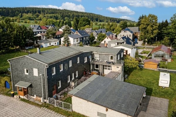 Großbreitenbach-OT, 3 Fam.Hs. + Gewerbe