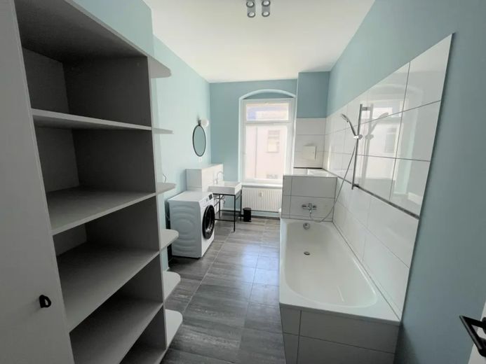 Voll möbliertes 1-Zimmer Wohnung nahe Helmholtzplatz – 03.Bad