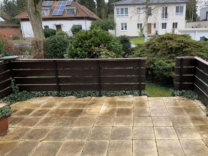 EG Terrasse (ca. 5 x 4 m)