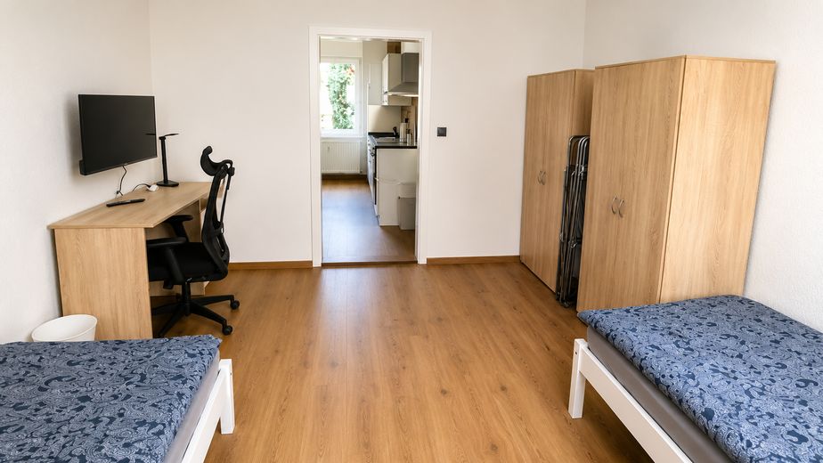 Große möblierte Firmenwohnung | 6 Betten | Garten | WLAN | ab 3 Monaten – Foto 7