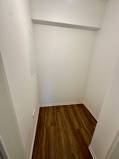 Großzügige 4,5-Zimmer-Wohnung mit ca. 135 m², Balkon, 2 Bädern, Aufzug und Garage in Düsseldorf-Bilk – Abstellraum