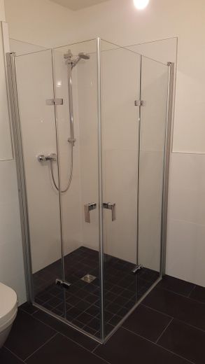Schöne 2 Zimmer-EG Neubauwohnung barrierefrei in Hamburg Rahlstedt – Badezimmer