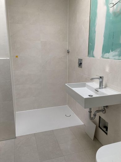 Obra nueva de 2 habitaciones en Feldmoching, amueblado y con balcón, primera ocupación – Bad