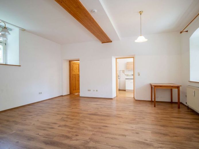 IN AFFITTO: Accogliente monolocale in una casa storica a Stadtsteinach. – Foto 1