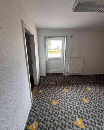Beheizte Halle zu vermieten / Bürofläche / Werkstatt / Einzelhandel erlaubt – Foto 2
