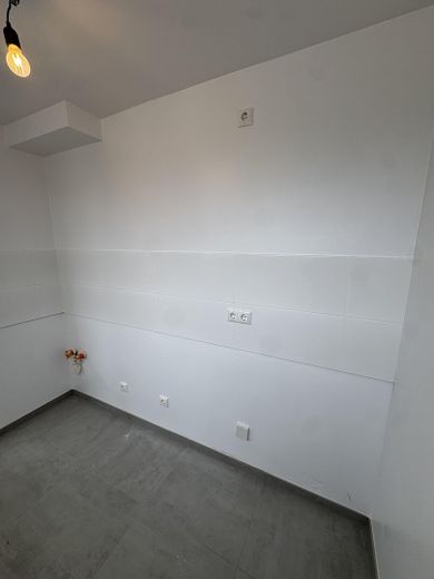 Erstbezug nach Sanierung. Sehr Helle 2 Zimmer Wohnung mit Einbauküche – Photo 13