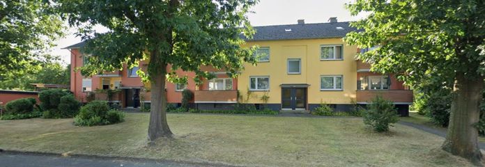 Gepflegte Wohnanlage mit 8 Wohneinheiten in Solingen-Ohligs – provisionsfrei – Vorderansicht der Häuser 