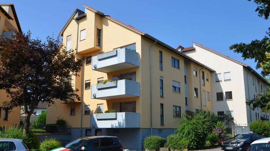 Schöne und helle 2,5 teilmöblierte Zimmer-Wohnung mit Küche, Balkon und Tiefgarage in Leonberg – Foto 13
