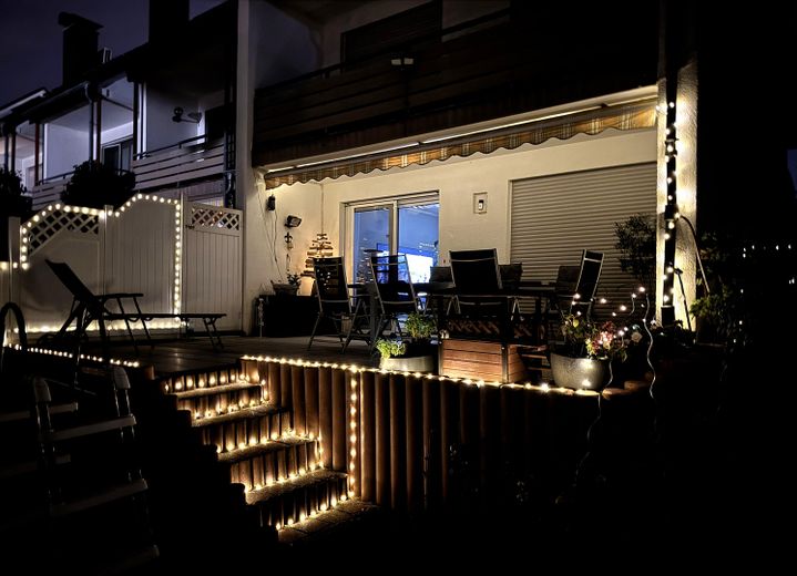 Nachtblick zur Terrasse