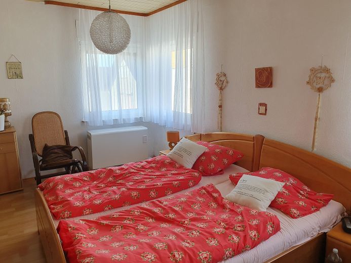 Family-friendly detached house with a large plot – Schlafzimmer 1