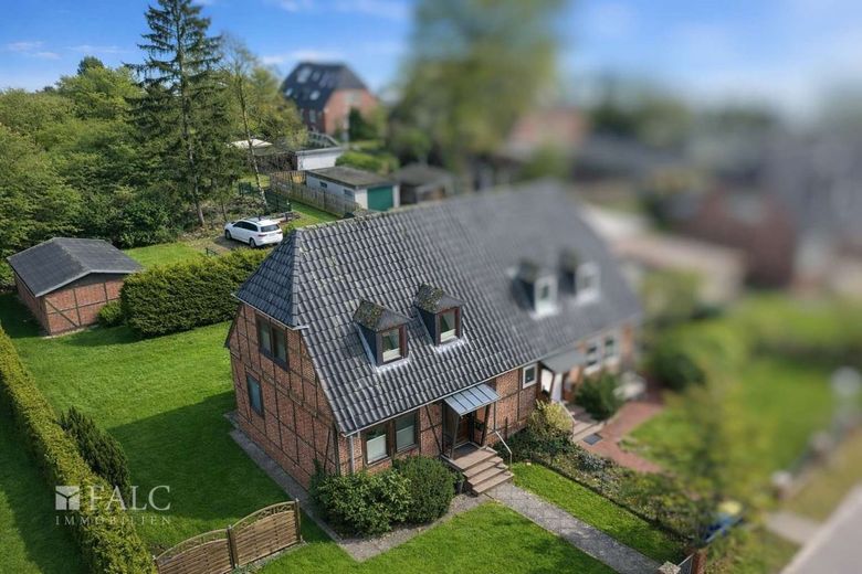 ***Ostsee-Flair genießen - Doppelhaushälfte mit zwei separaten Wohneinheiten*** – Außenansicht