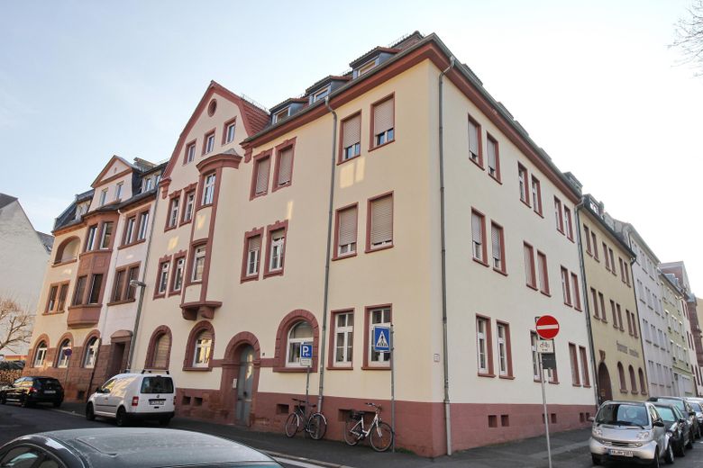 Sanierte 2-Zimmer-Wohnung im beliebten Brentanoviertel mit neuer Küchenzeile! – Stadelmannstraße 47 