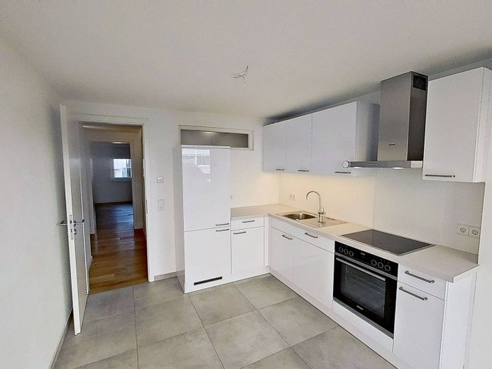 Luminoso piso de 3 habitaciones con BALCÓN y moderna COCINA INTEGRADA en el oeste de Stuttgart – Ansicht II: Küche