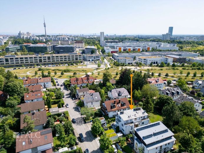 Wohnglück auf vier Ebenen - modernes Reihenmittelhaus in begehrter Lage von Feldmoching – Außenaufnahme