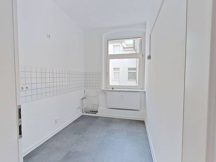 Più budget per candele e zuppa di zucca - Trasferirsi e risparmiare un canone d'affitto netto: ampio appartamento di 4 locali con 115 m² – Küche