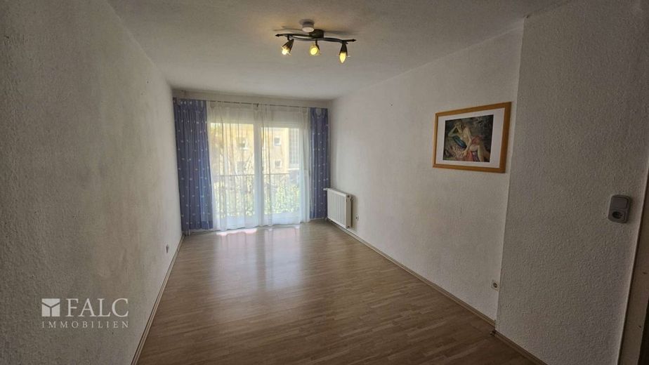 Reihenmittelhaus mit Wärmepumpe und PV Anlage – Zimmer OG