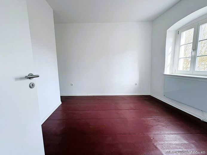 Ruhige Lage in Wunsiedel mit vielseitigen Freizeitmöglichkeiten – VUB0002377-9