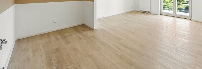 ¡Luminoso piso de 3 habitaciones en Dresde, Pieschen! – Ansicht I: Wohn- und Essberei…