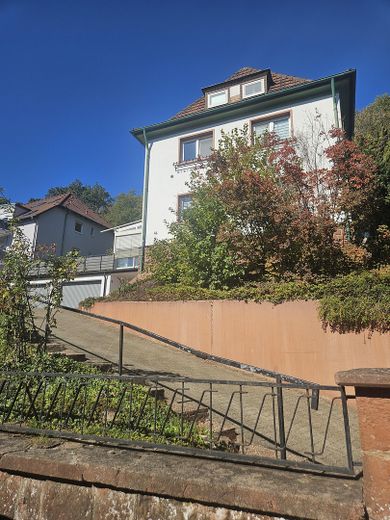 Stattliches Anwesen – Frontansicht Haus