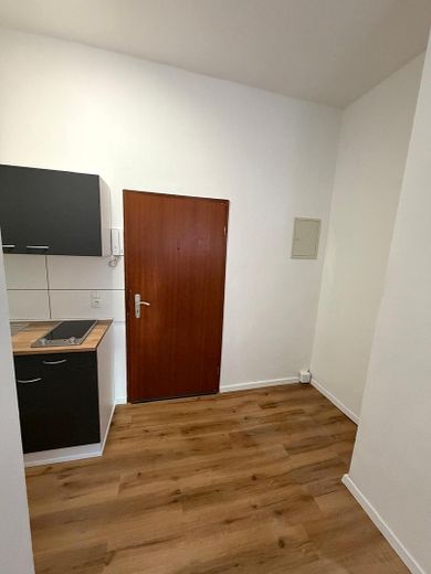 Komplett renovierte, helle 1,5-Zimmer Wohnung im Zentrum – Eingangsbereich