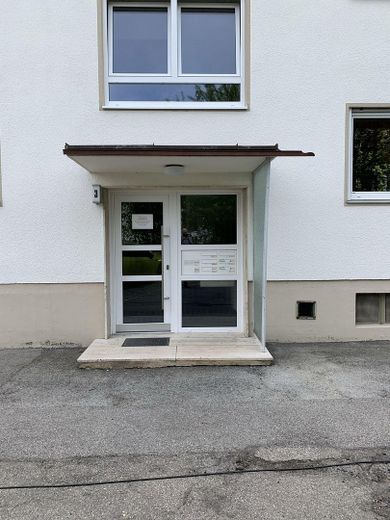 Hauseingang des 6-Fam.-Haus   