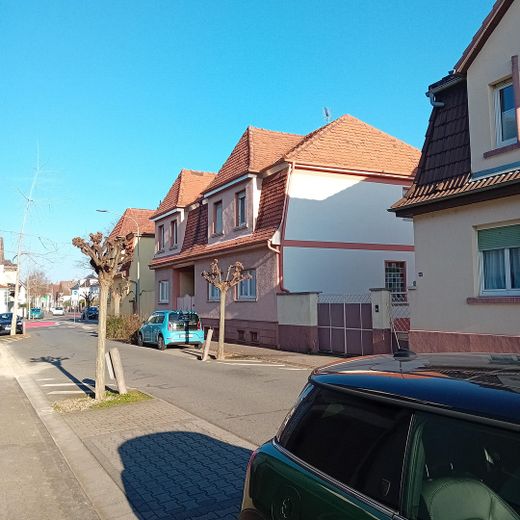 Stilvolle Innenstadtwohung 62 m2 in historischem Wohnhaus, Griesheim-DA – Gedäudeansicht zur Strasse