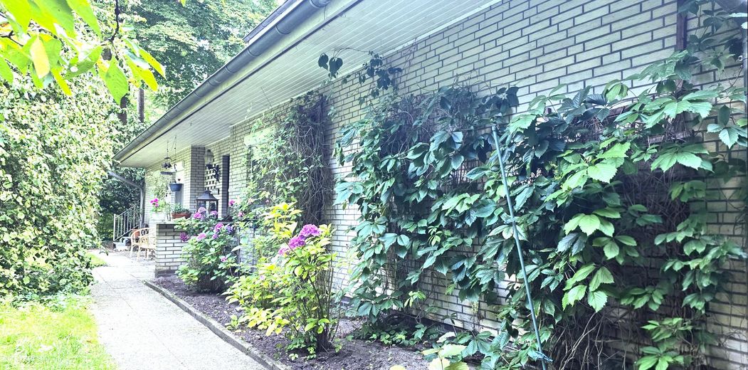 Haupthaus seitliche Ansicht