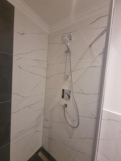 2 Zimmer Wohnung inklusive Einbauküche und Waschmaschine. – Foto 13