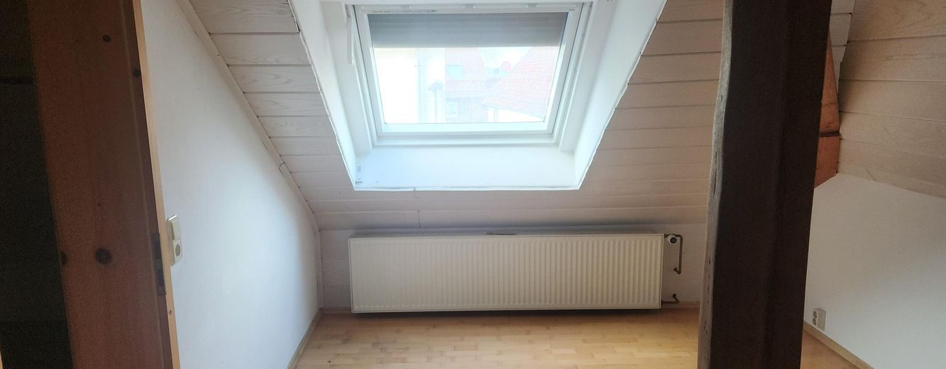 3 Zimmer Wohnung im OG mit Balkon – Flur oben