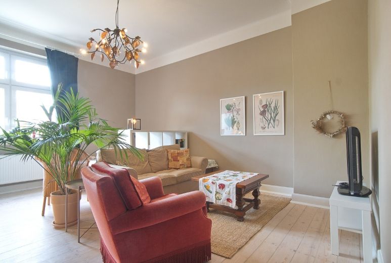 Extremely charming, extraordinarily appealing fully fitted early 20th century apartment with balcony and optional internet – 159e20fcdf9c3e43f6a0ee70c74433f7008d5a2e.jpg