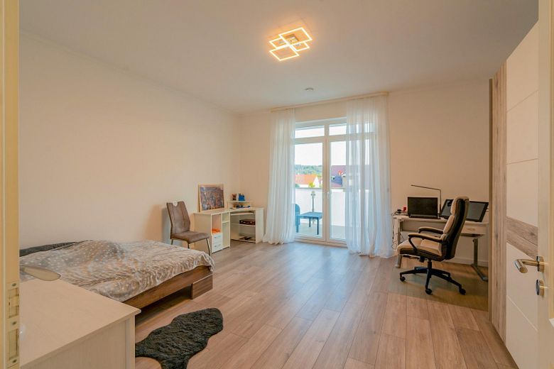 Haus mit viel Wohnraum – Foto 12