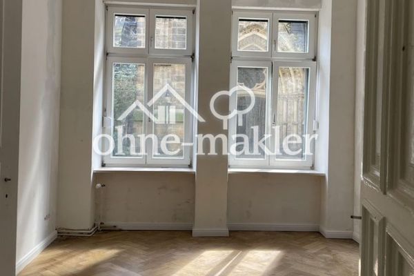 Esclusivo appartamento di 5 locali completamente ristrutturato con finiture di pregio, giardino, area barbecue e parco giochi