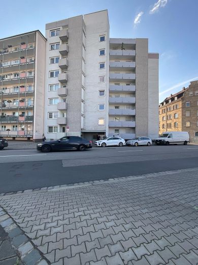 2-pokojowe mieszkanie przy granicy miasta Fürth/Nürnberg – Gebäudeansicht