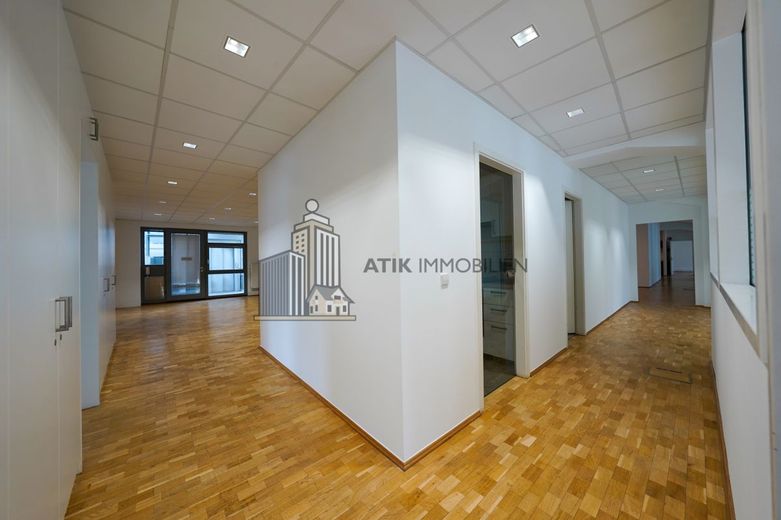 ATIK: Repräsentative, lichtdurchflutete Büroeinheit mit Klimatisierung und Top-Lage - provisionsfrei – Innenansicht