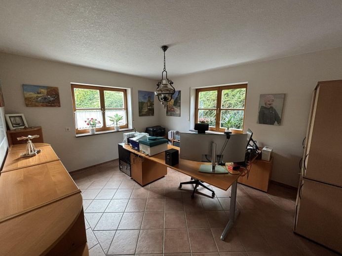 Versatile space wonder in a quiet prime location: your new home or a smart investment! – EG Küche