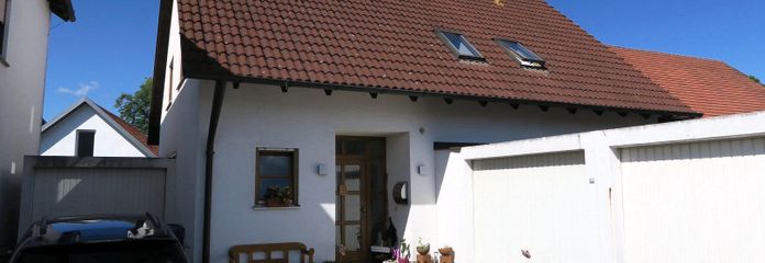 Well-maintained detached house with garden for rent in Seubersdorf – Eingangsbereich
